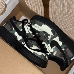 Nike Kids Black and Green Camouflage Sneakers